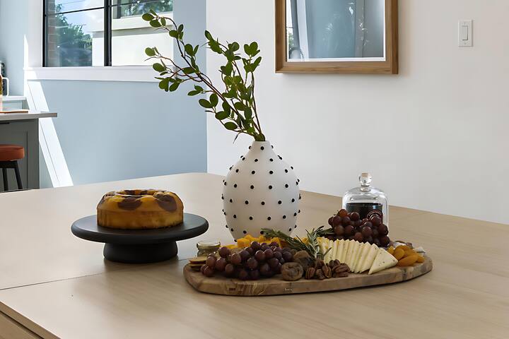 Ultimate Group Getaway | Twin Lofts | Sleeps 20 gallery image 5