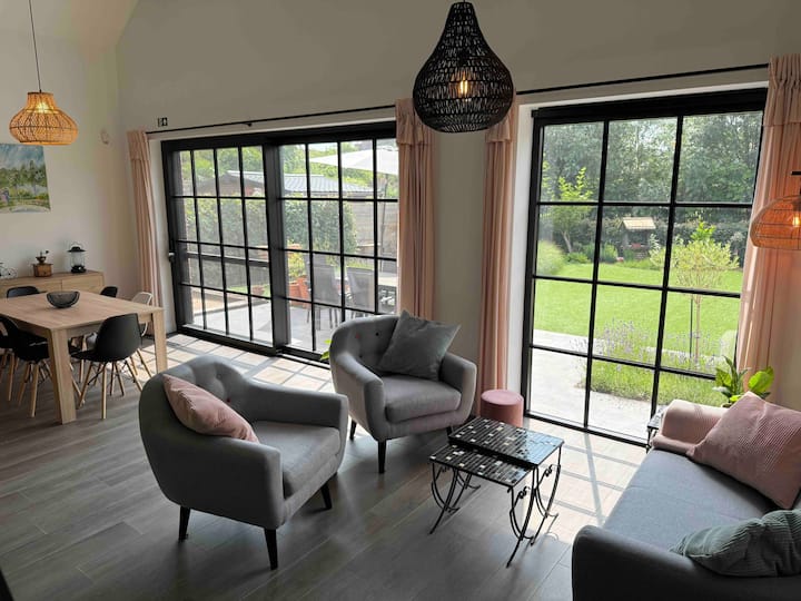 Charmante  Vakantiewoning Met Tuin "De Lijsterbes" - Hamme