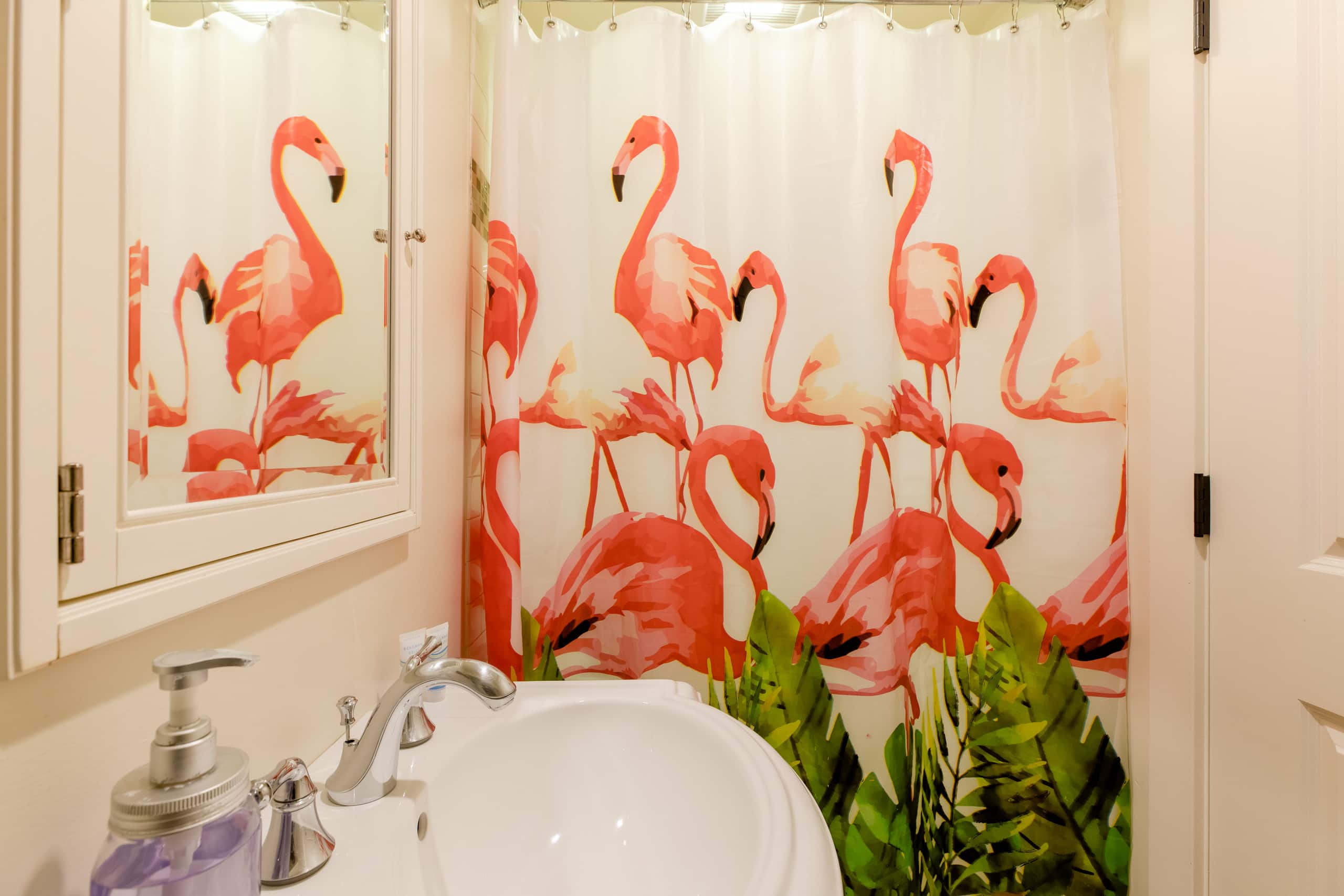 Home in San Francisco · ★4.85 · 1 bedroom · 4 beds · 1 bath - Image 59