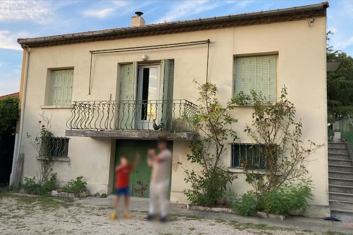 Petite Maison Sympa Avec Piscine - Frankreich