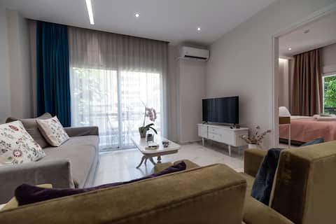THELIASofouli UrbanLiving