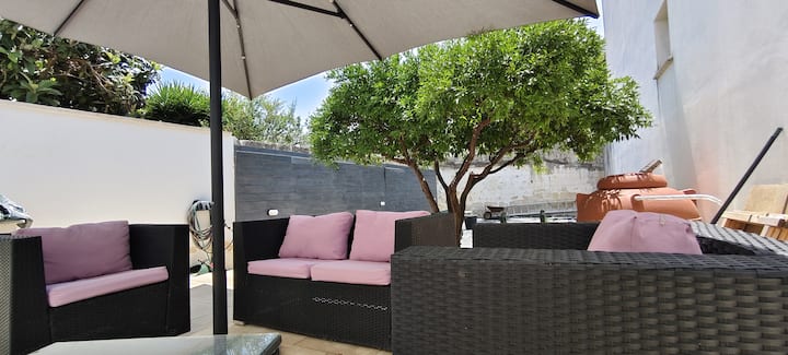 Casa Indipendente Con Giardino - Lecce