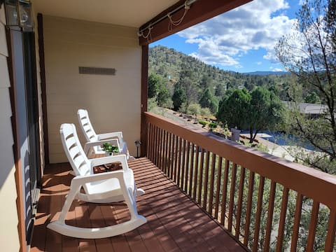 Successful Airbnb property: A Perfect Perch-No Cleaning Fee in Prescott
