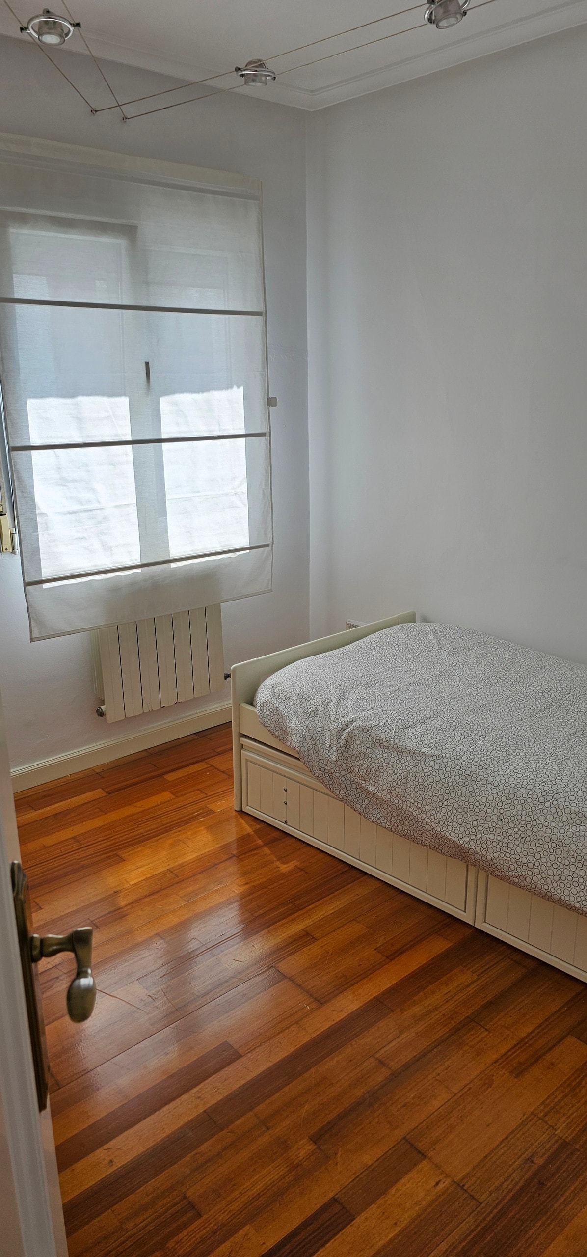 საძინებელი საწოლი ტრენაჟორზე