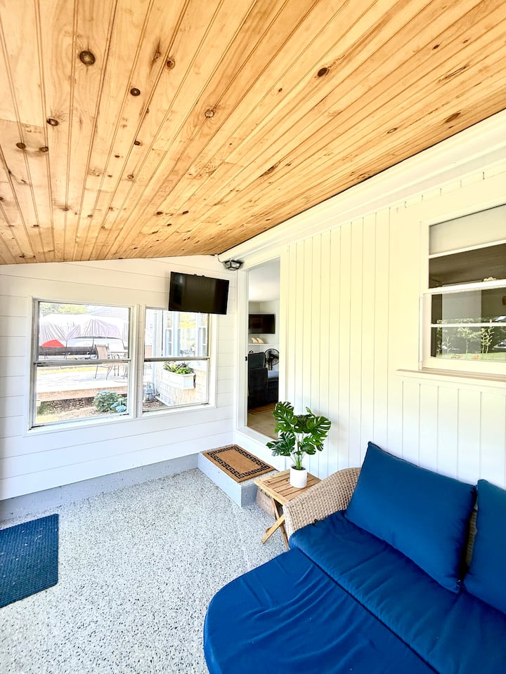 Eastham Bungalow - Orleans, MA