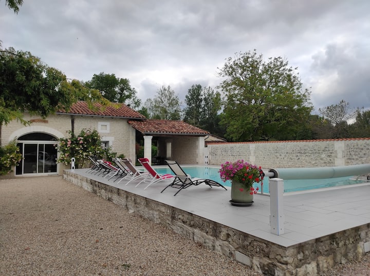 SallesLavalette Vacation Rentals & Homes NouvelleAquitaine, France
