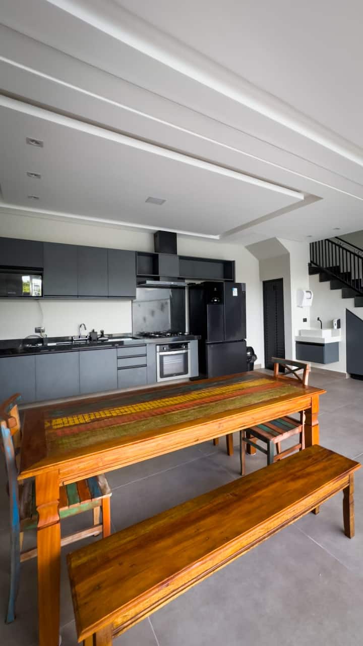 Casa Moderna, Luxuosa E Segura - São José dos Campos