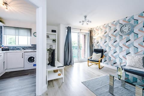 Entire 2bed Apt M13 Manchester Free Parking
