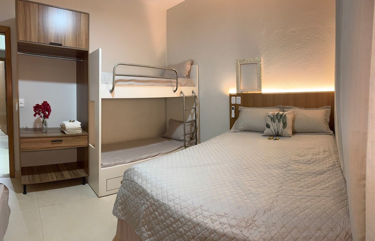 Izba je vhodná pre pár a má 4 samostatné postele pre vašu rodinu, aby ste si mohli oddýchnuť.