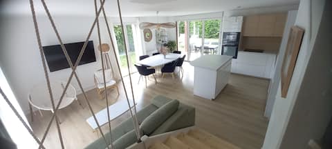 Top performing Airbnb: Detached house Duingt. Lake Annecy in Duingt