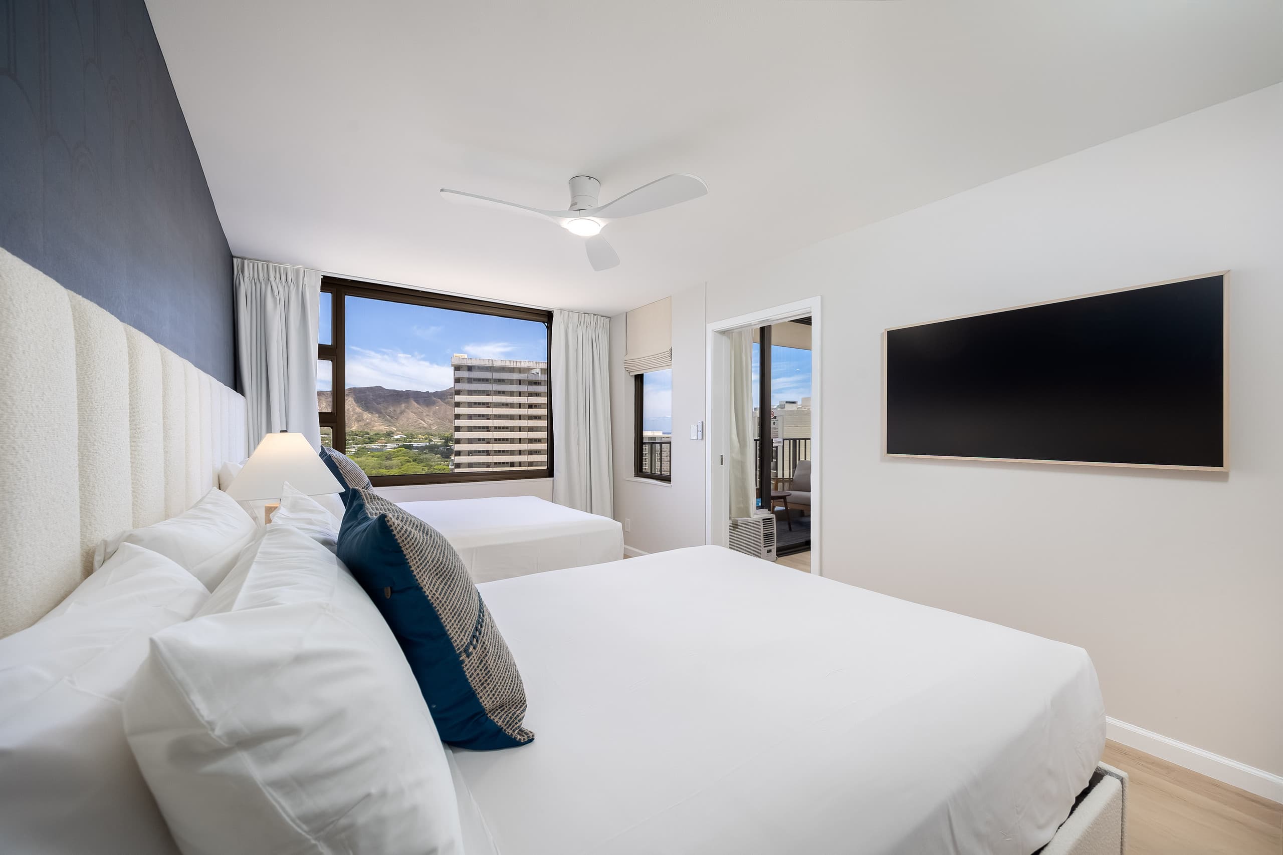 Waikiki condo w/ lanai, views & beach gear - Image 1