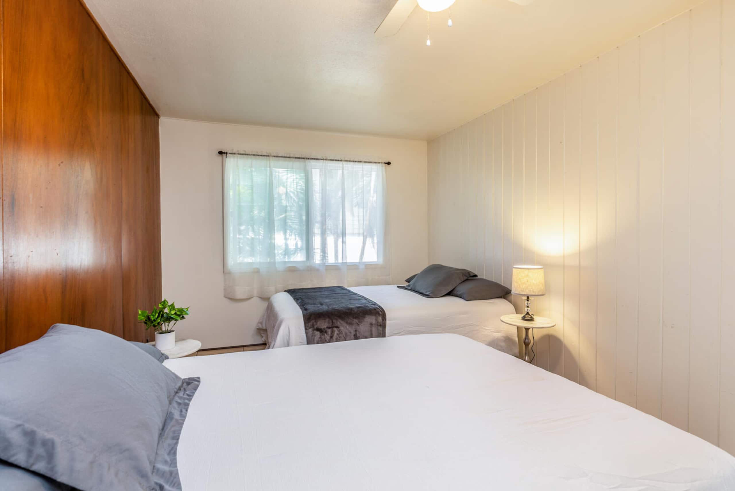 Home in Hilo · ★4.56 · 3 bedrooms · 6 beds · 1.5 private baths - Image 11