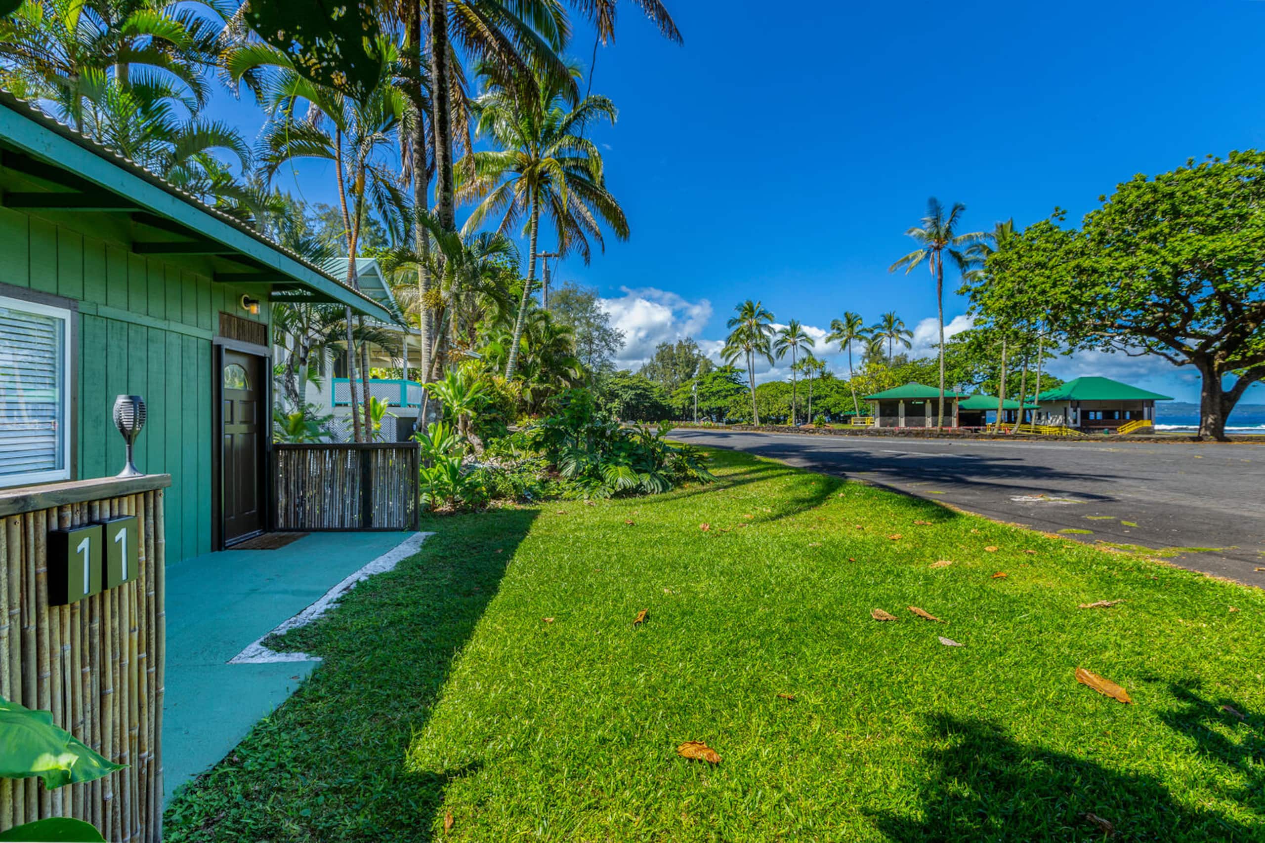 Home in Hilo · ★4.56 · 3 bedrooms · 6 beds · 1.5 private baths - Image 29