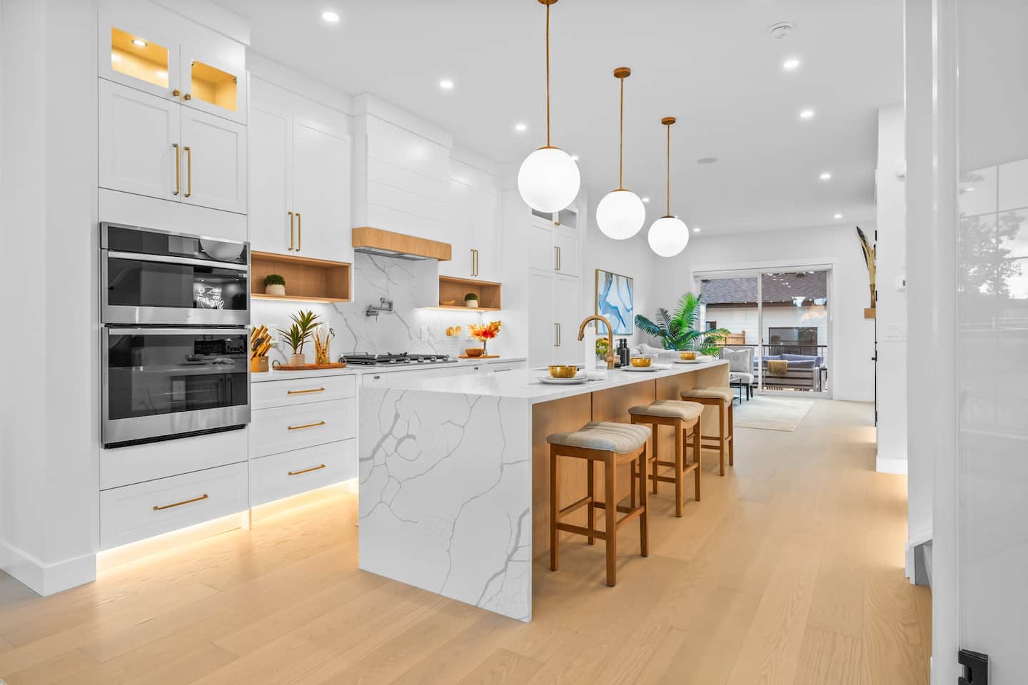 Upper kitchen