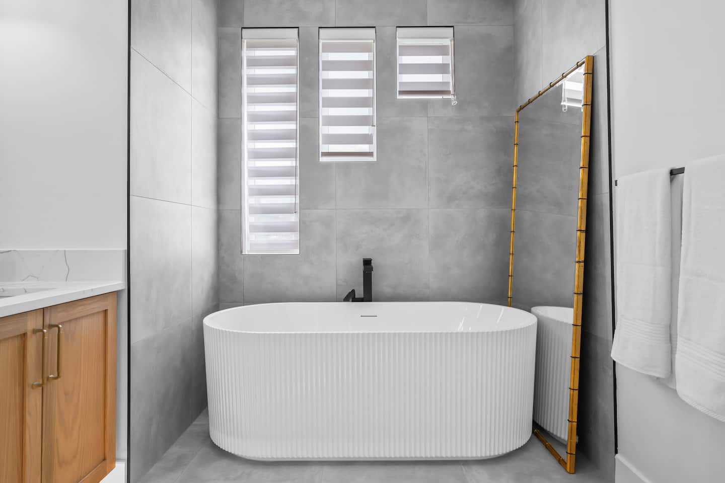 Suite bath