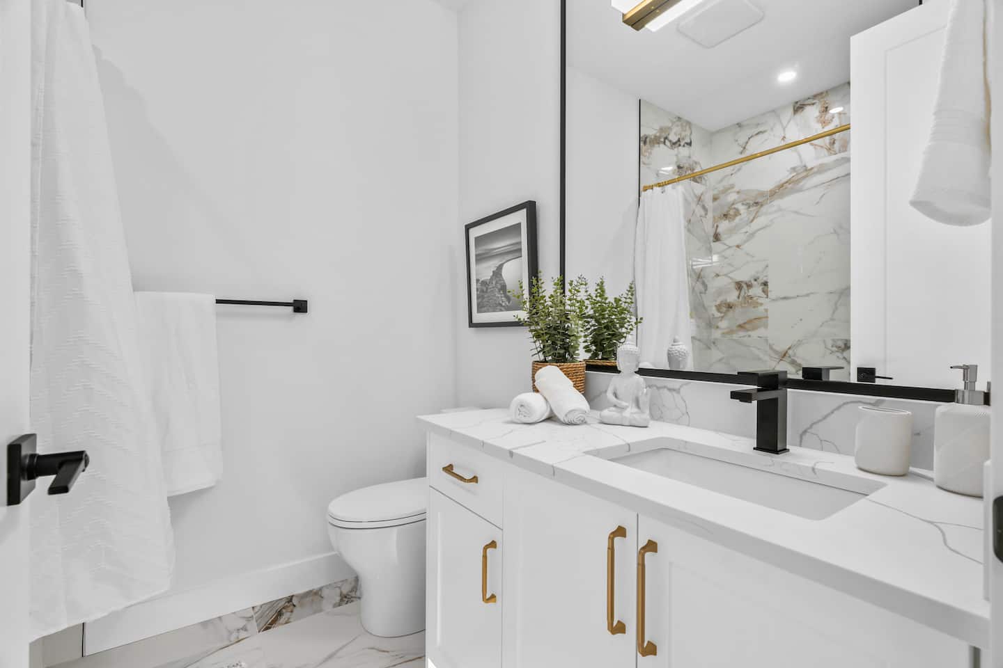 Upper washroom 2