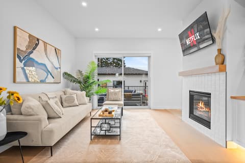 Top performing Airbnb: *RARE* Close to Downtown | Hot Tub | Top 1% Rating in Tuxedo Park