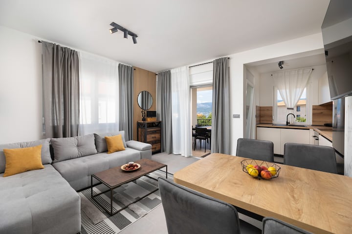 Apartman Petra- Sa Bazenom - Crikvenica