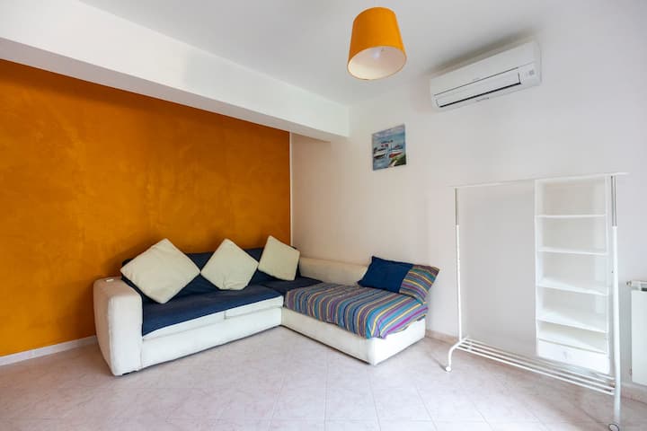 Casa Alba Nova
Quadrupla Per 
6/7 Persone. - Lipari