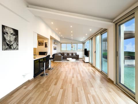 Luxury Penthouse + 160m² Rooftop