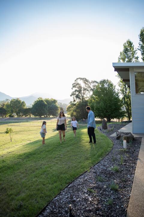 Silver House - Mt Buffalo Rd