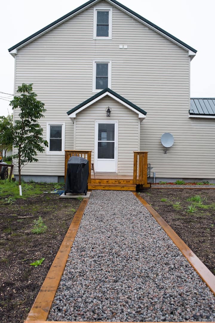 Room 1 The Victoria Houses for Rent in Geraldton, Ontario, Canada