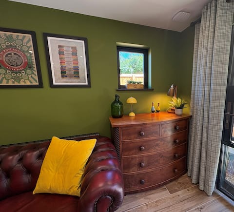 Successful Airbnb property: The Studio at Chessell, Isle of Wight in Calbourne, Newtown And Porchfield