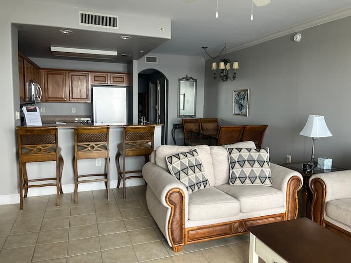 Lakefront Condo Near Disney - Lake Buena Vista, FL