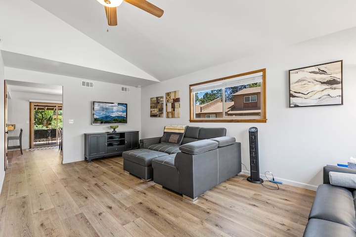 4 Bed Flagstaff Townhome | Grill | Patio - Flagstaff, AZ