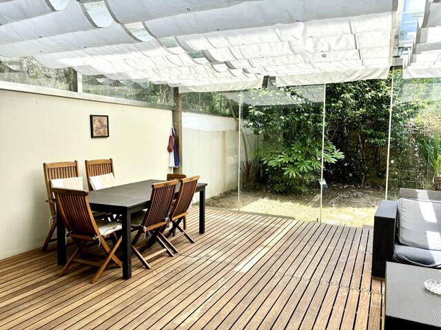 10 Pax/ 5 Rooms Vila/Beach 10 Mins/Party Available gallery image 3