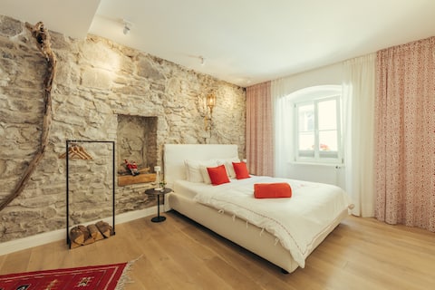 2-bedroom apartment (Sternschanze)