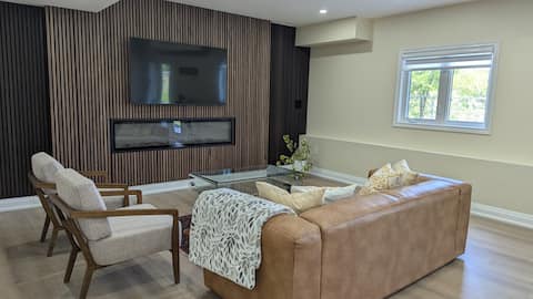 Popular Airbnb listing: Entire Unit 2 bdr 2 bathroom | Full privacy in Barrie