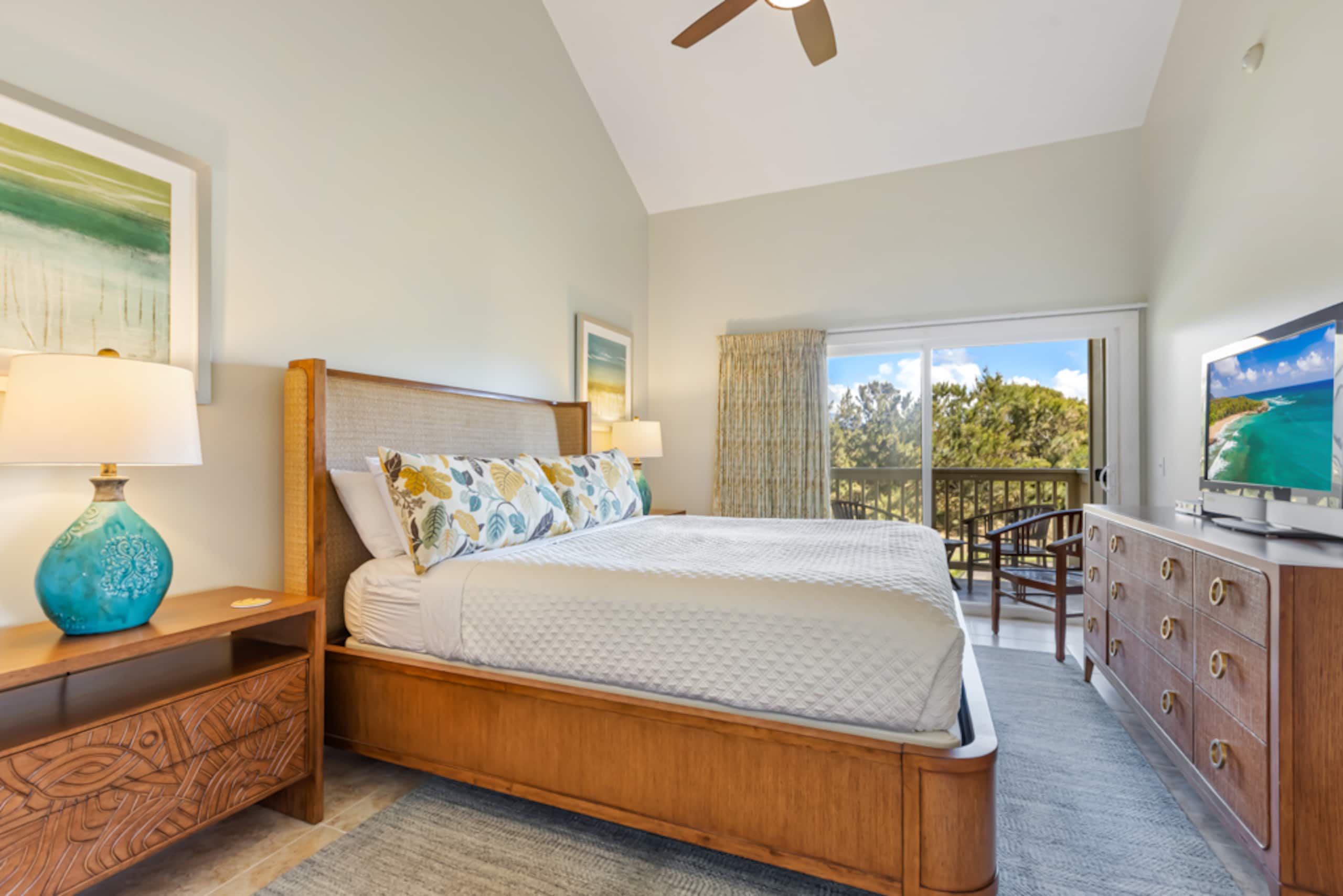 Luxury Condo In Poipu Beach - Image 10
