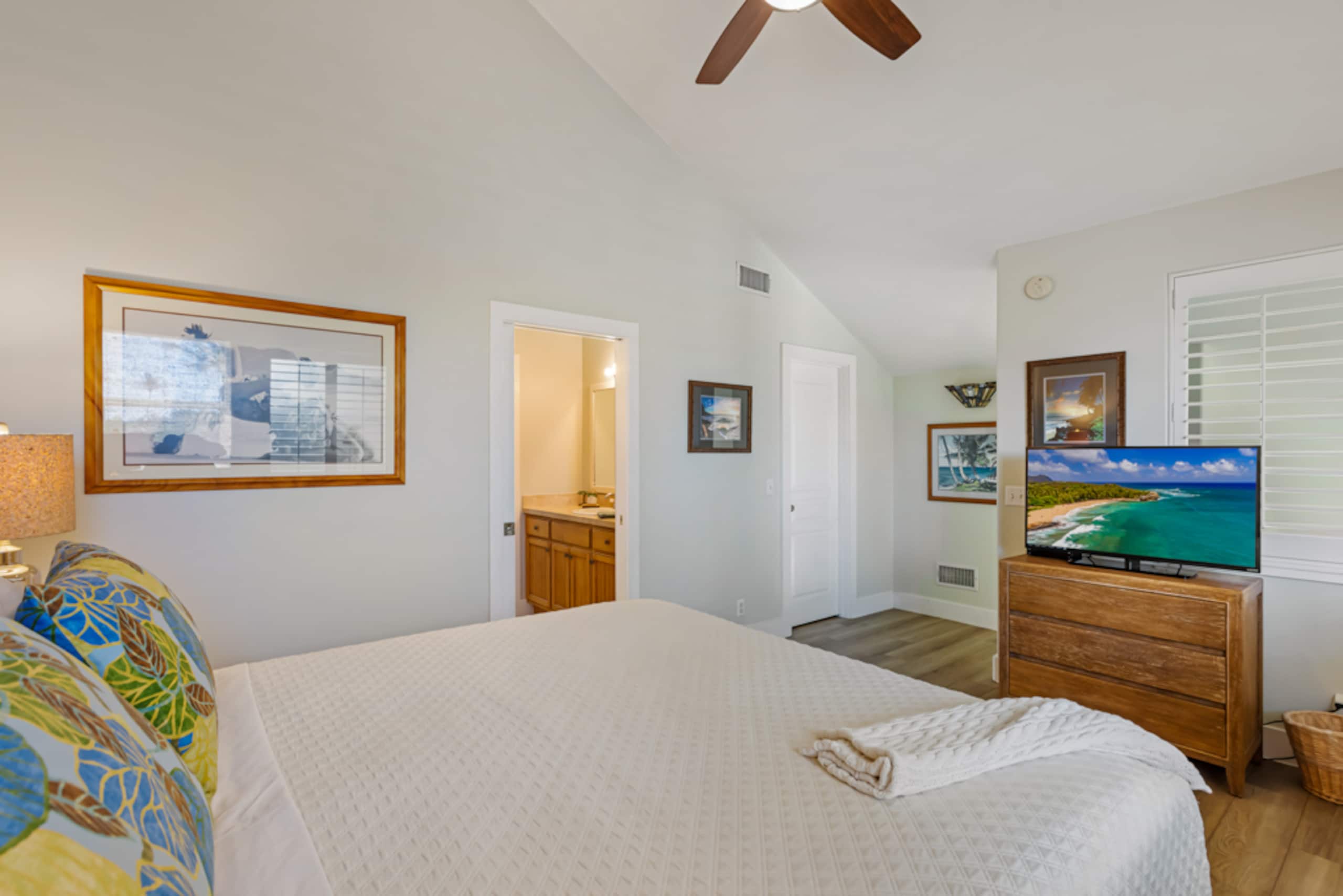 Luxury Condo In Poipu Beach - Image 13