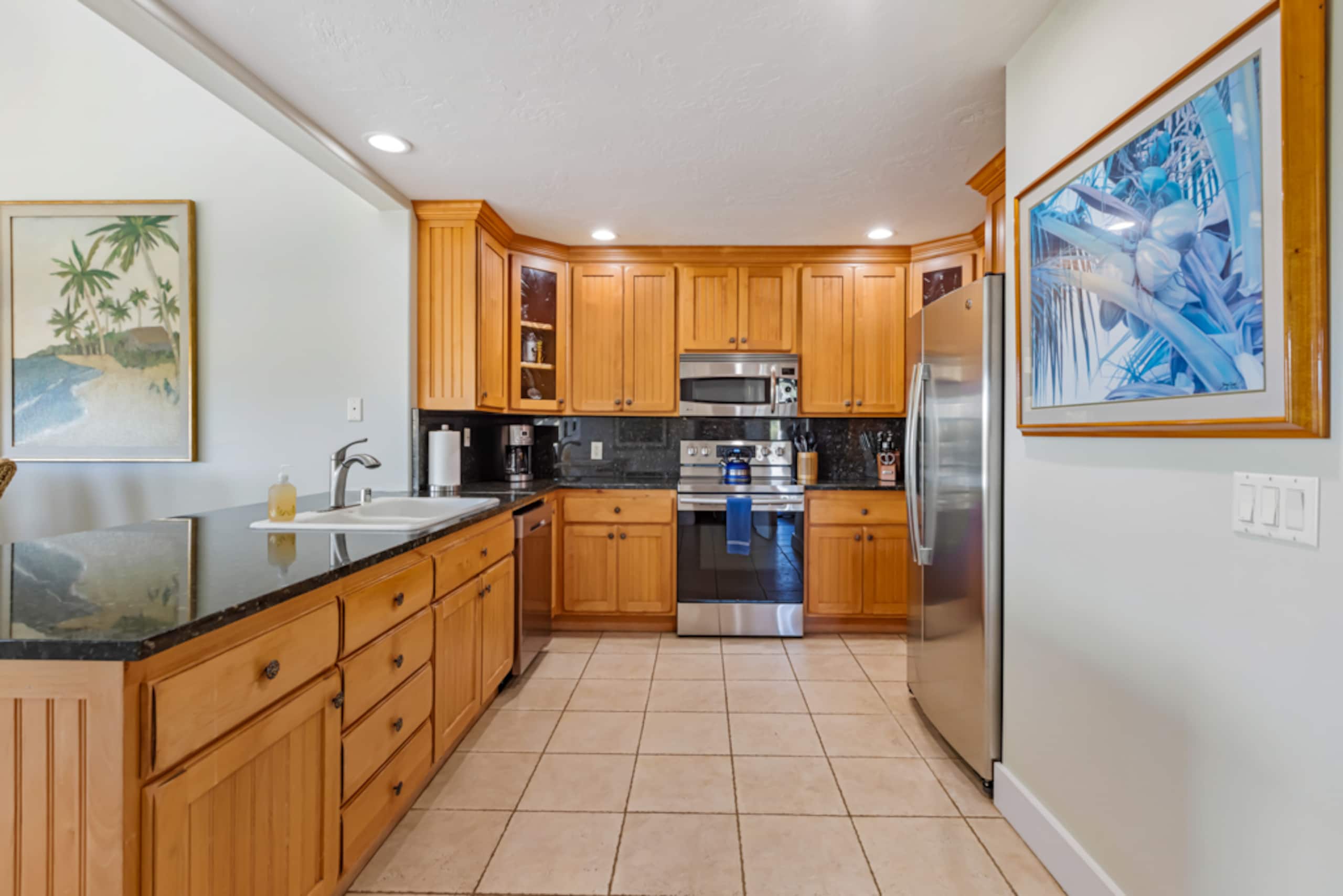 Luxury Condo In Poipu Beach - Image 6