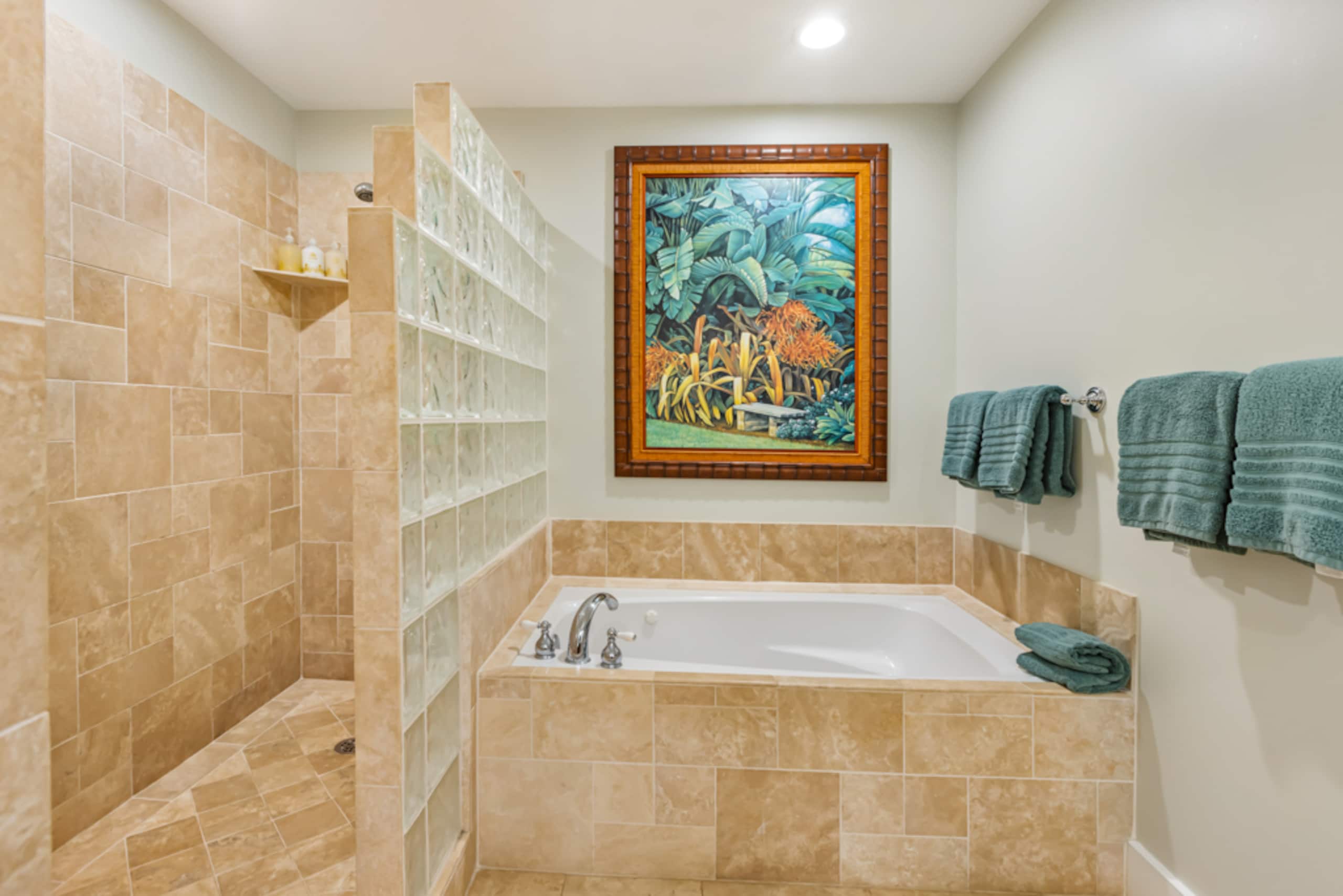 Luxury Condo In Poipu Beach - Image 17