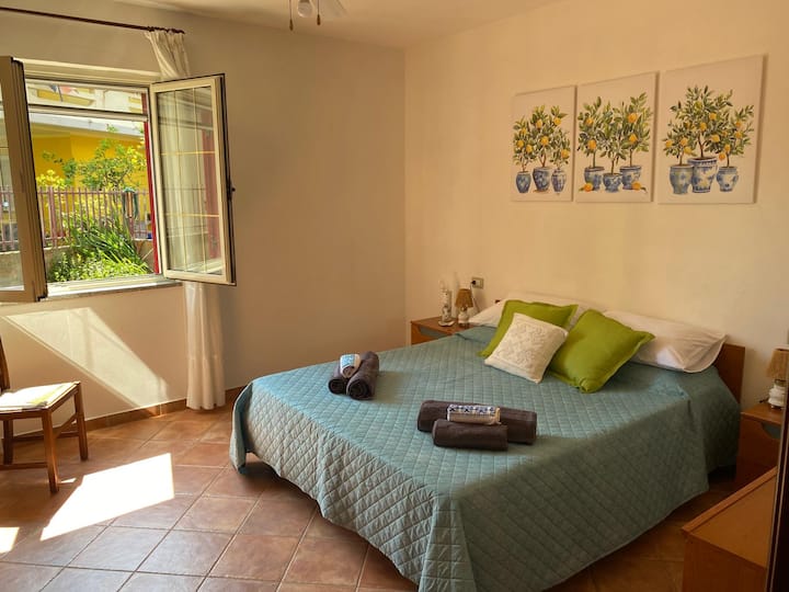 ตู้นิรภัยดิจิตอล มุ้งกันยุงพร้อมยากันยุง 