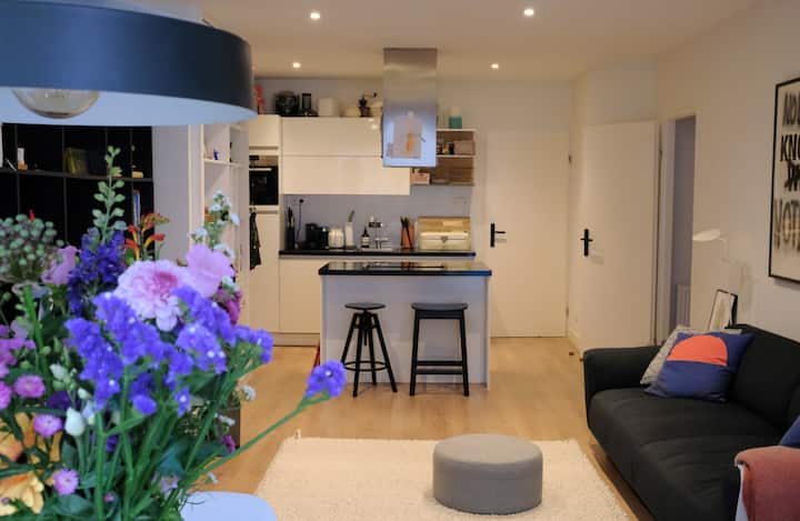 Charming Amsterdam Apartment With Outdoor Space - Amsterdã