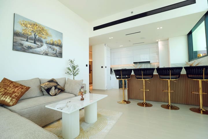 Piscina privativa 2QT em Binghatti House JVC - Apartamentos para