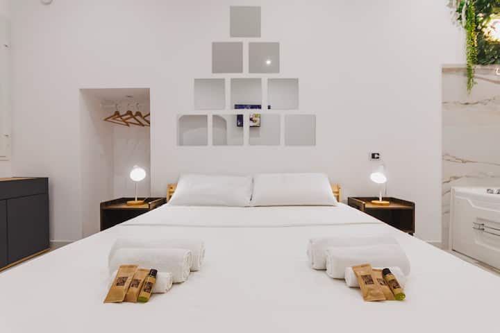 Suite Rismondi [Tra Centro & Porto ] - Bari