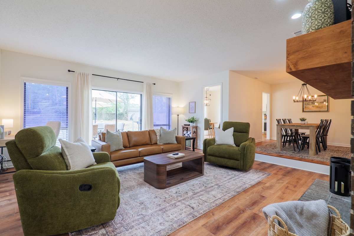 Successful Airbnb property: Pool Home w/ King Beds, 4 TVs & Large Backyard in Valdosta