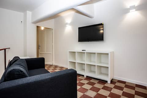 Popular Airbnb listing: [Palermo Center] - The Domes of the Felicissima in Palermo