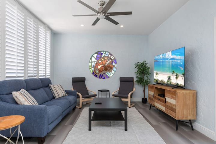 Chic 1br Steps To Atlantic Ave & Beach - Delray Beach, FL