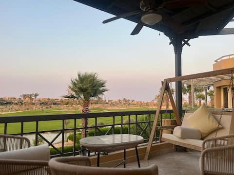 3 Bedroom Duplex w/ Private Balcony and Rooftop
