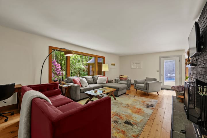 The Summerwood Hideout | Mins To Downtown! • Pool - Stockbridge, MA