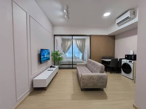 Dsara Studio 4 Pax | MRT | Selamat Village