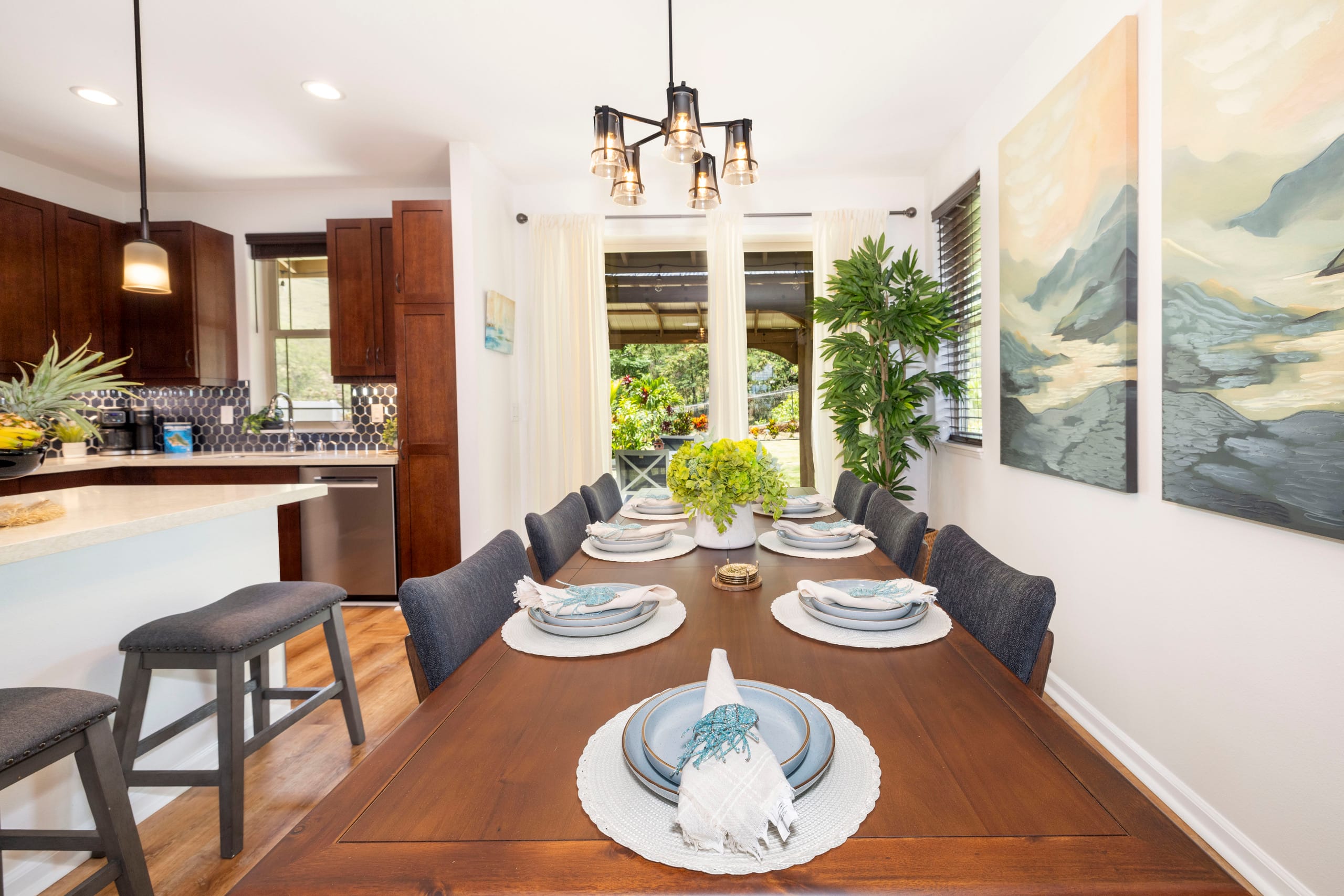 Home in Waianae · ★5.0 · 7 bedrooms · 12 beds · 5.5 private baths - Image 23