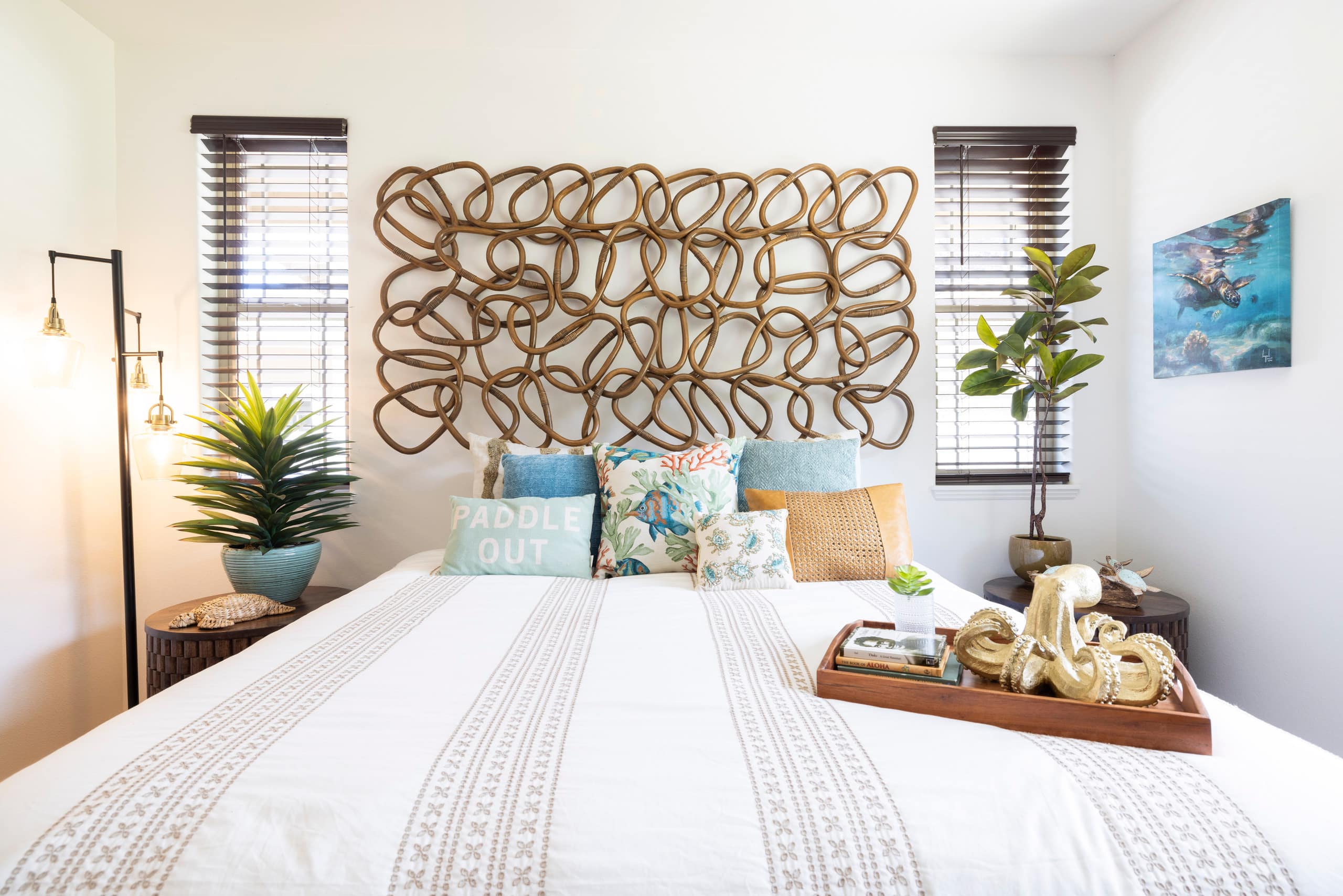 Home in Waianae · ★5.0 · 7 bedrooms · 12 beds · 5.5 private baths - Image 1
