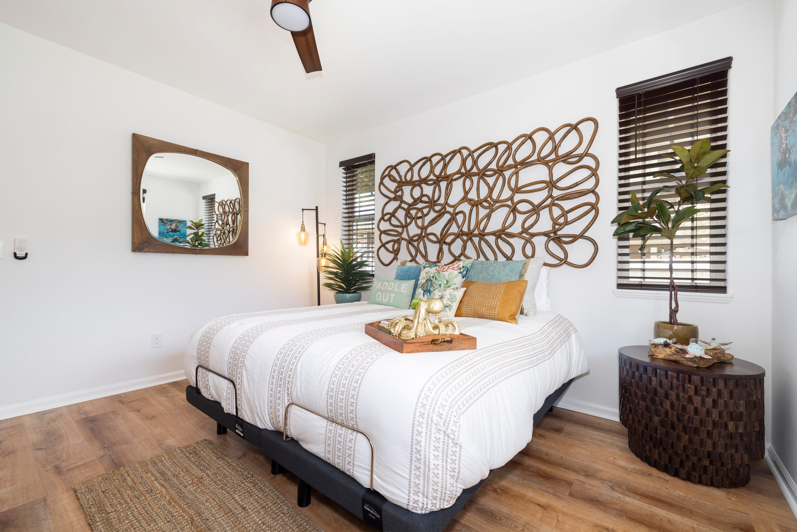 Home in Waianae · ★5.0 · 7 bedrooms · 12 beds · 5.5 private baths - Image 2