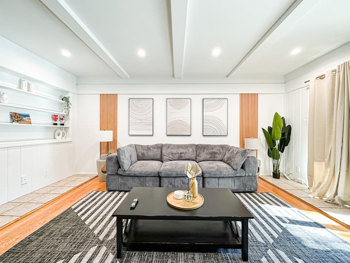 Central Valley Gateway | 3 Mins To Csun & Shopping - Los Ángeles, CA